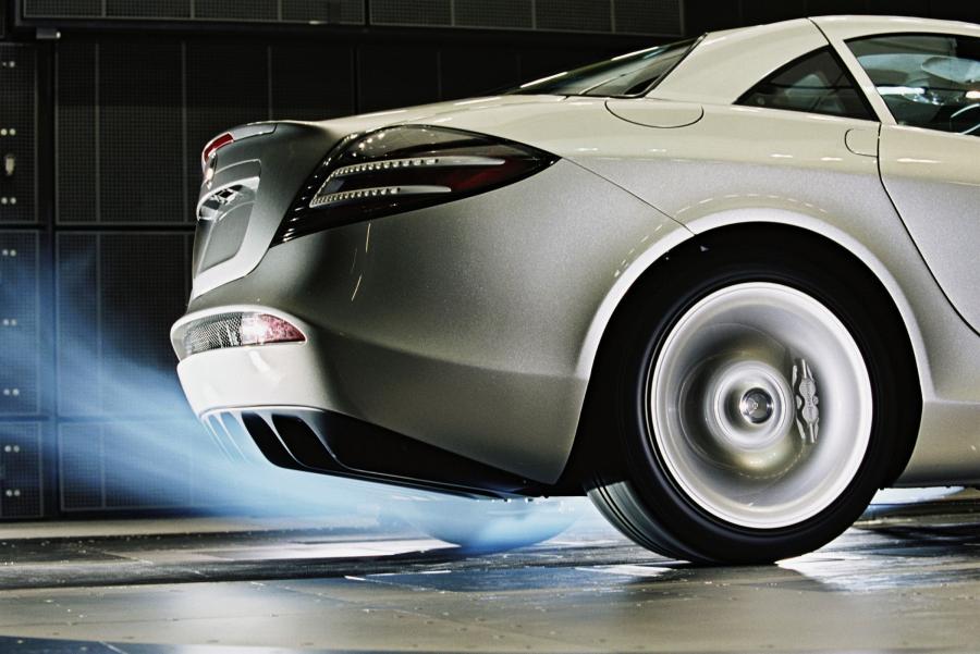  Mercedes-Benz SLR McLaren 2003 года  (фото 74 из 319)